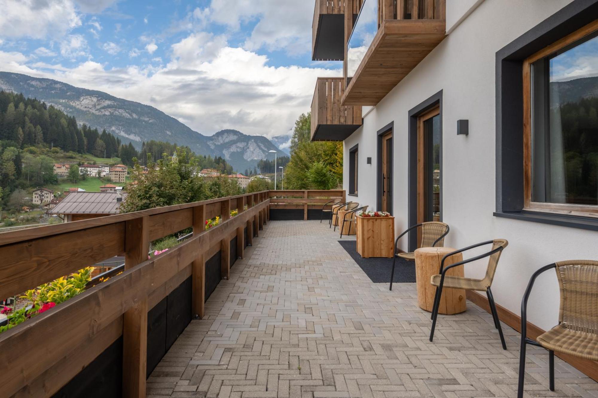 Ama Dolomiti Aparthotel Vigo di Cadore Buitenkant foto
