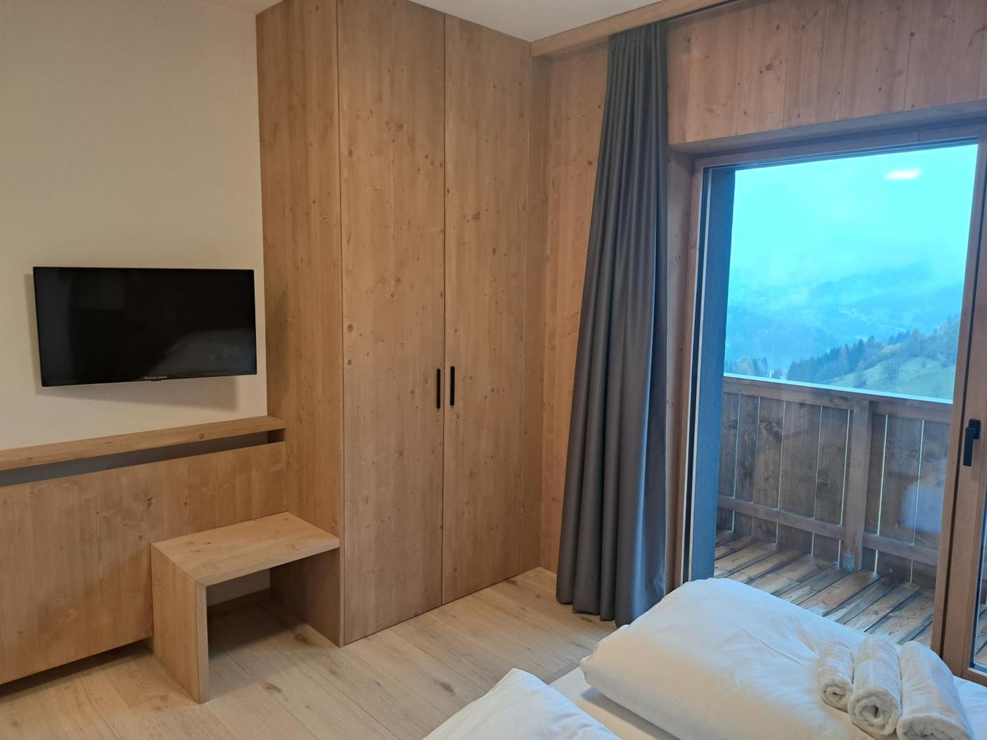 Ama Dolomiti Aparthotel Vigo di Cadore Buitenkant foto